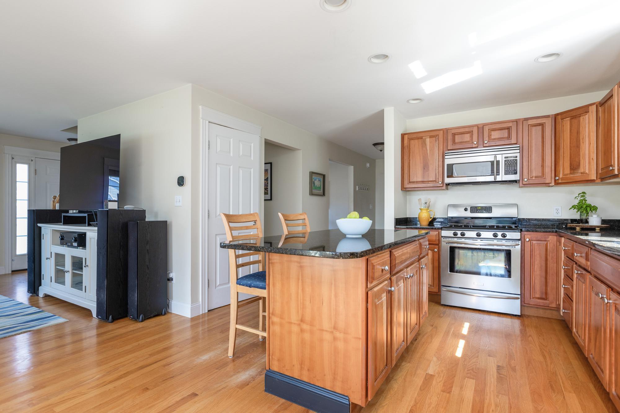 9 Longview Drive Portland, ME 04103 - Photo 6 of 42 9 Longview_W5_011