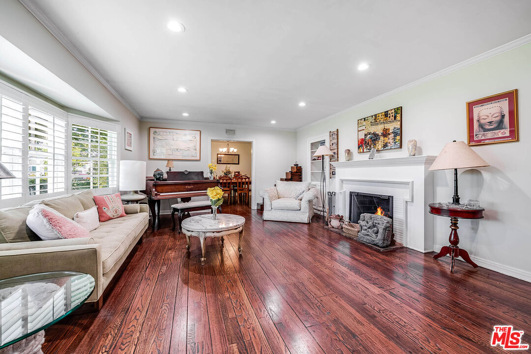 11146 Valley Spring Lane Studio City, CA 91602 - Photo 8 of 58