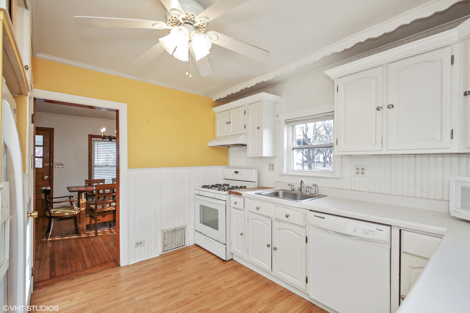 413 West Pierce Street Elburn, IL 60119 - Photo 3 of 15