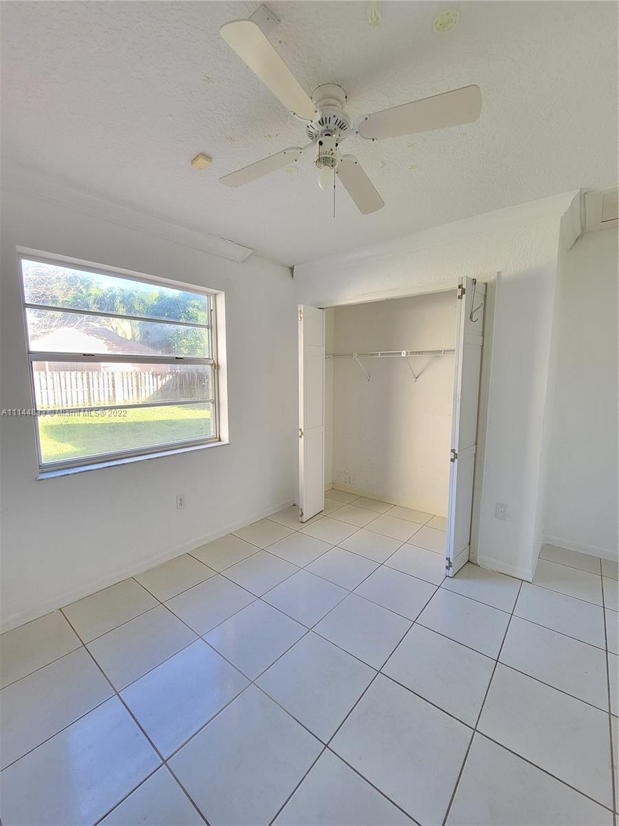 25053 Southwest 129th Place Homestead, FL 33032 - Photo 12 of 23