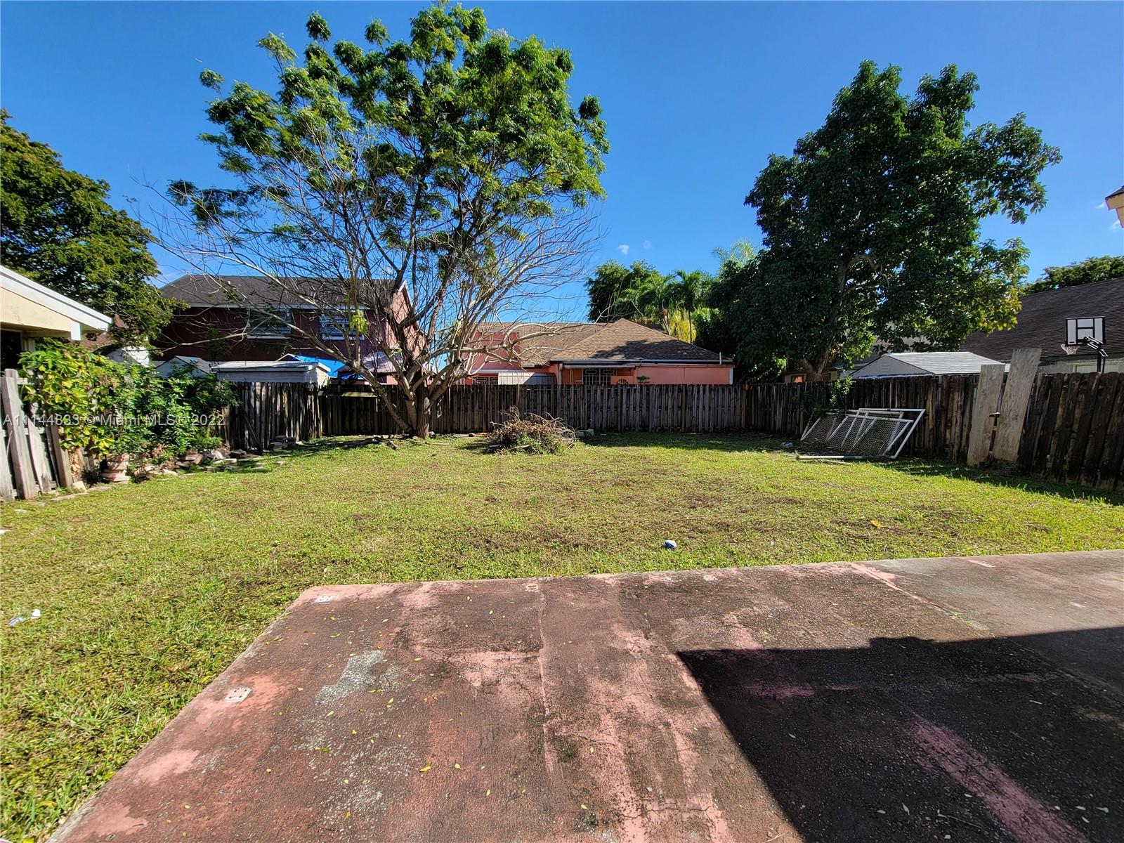 25053 Southwest 129th Place Homestead, FL 33032 - Photo 17 of 23