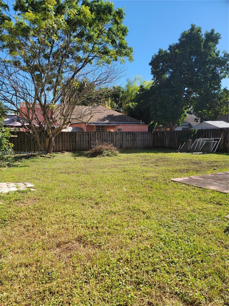 25053 Southwest 129th Place Homestead, FL 33032 - Photo 18 of 23