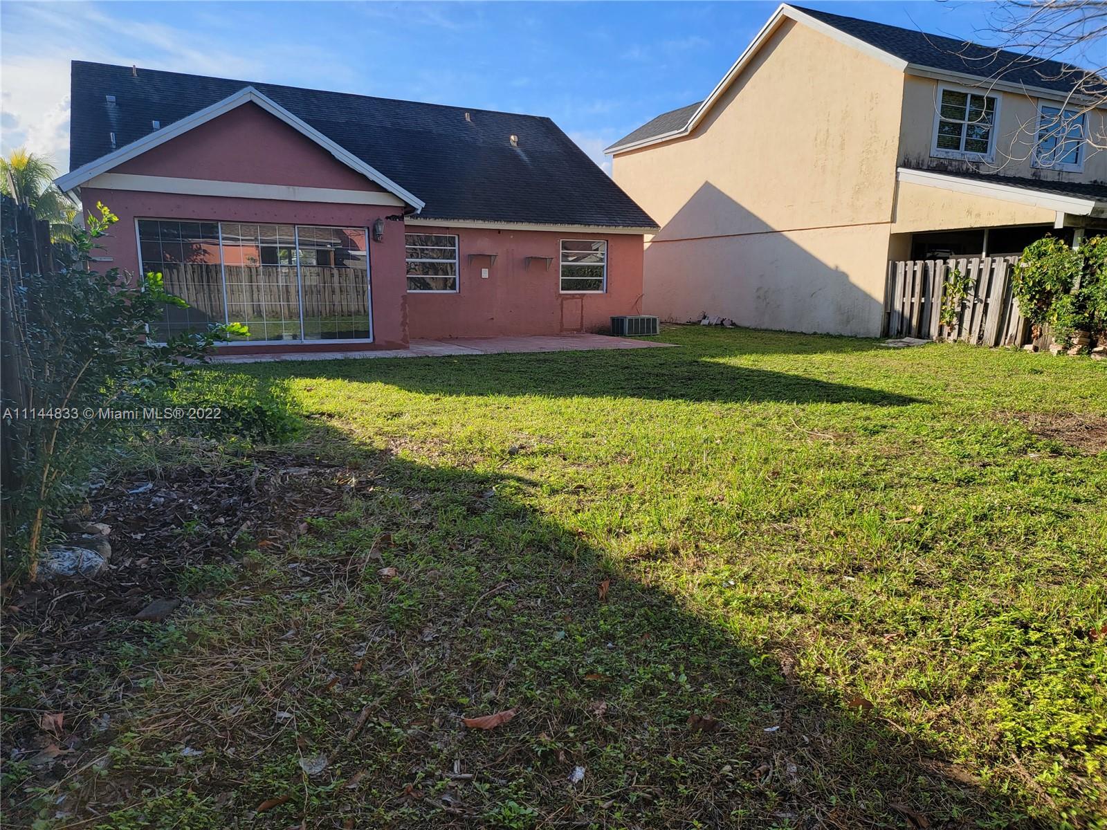 25053 Southwest 129th Place Homestead, FL 33032 - Photo 20 of 23