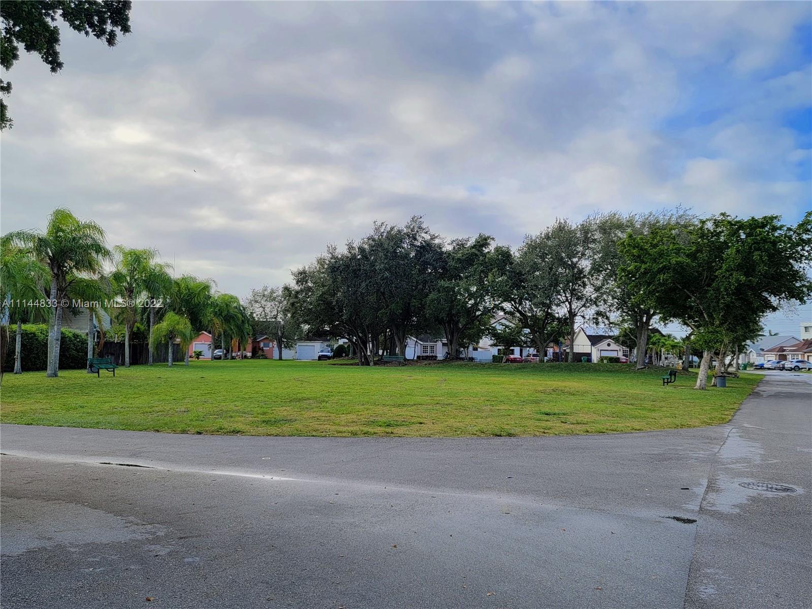 25053 Southwest 129th Place Homestead, FL 33032 - Photo 21 of 23