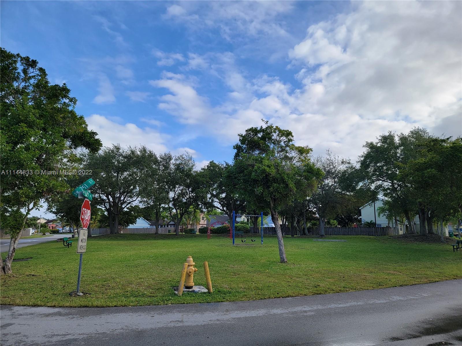 25053 Southwest 129th Place Homestead, FL 33032 - Photo 22 of 23