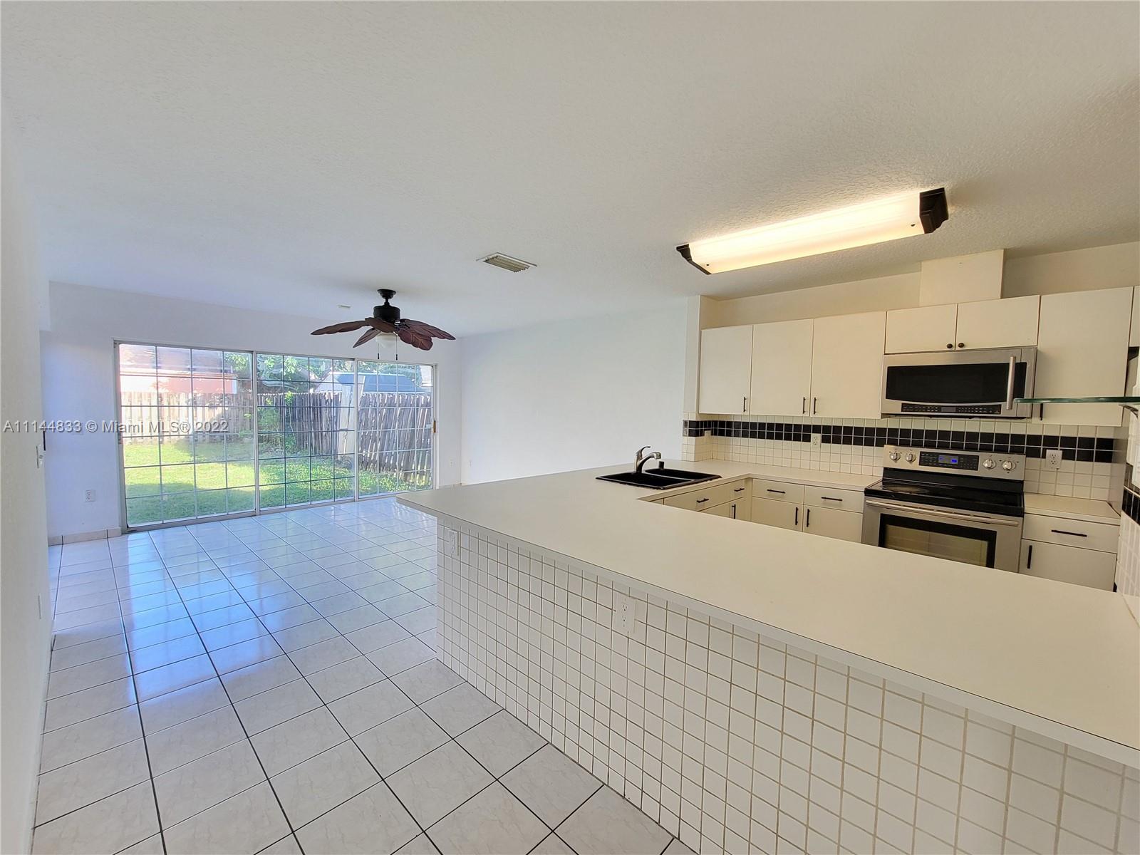 25053 Southwest 129th Place Homestead, FL 33032 - Photo 4 of 23