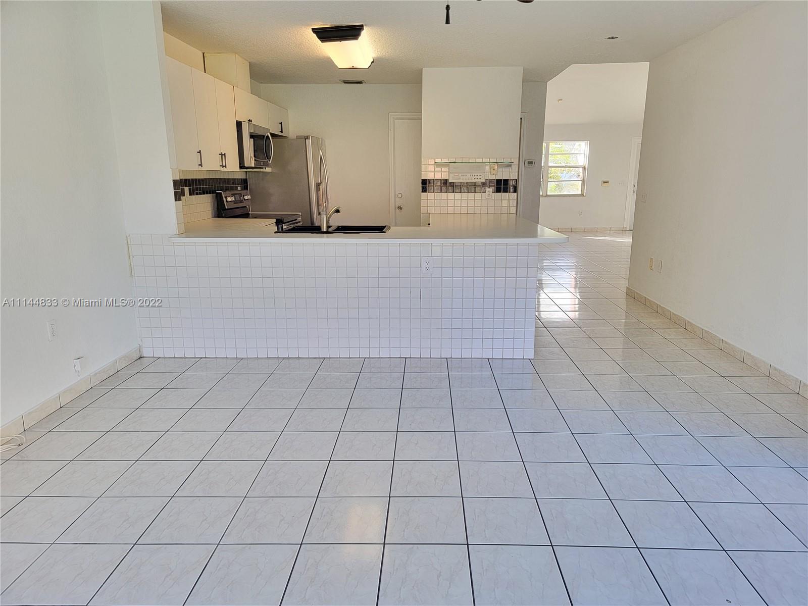 25053 Southwest 129th Place Homestead, FL 33032 - Photo 5 of 23