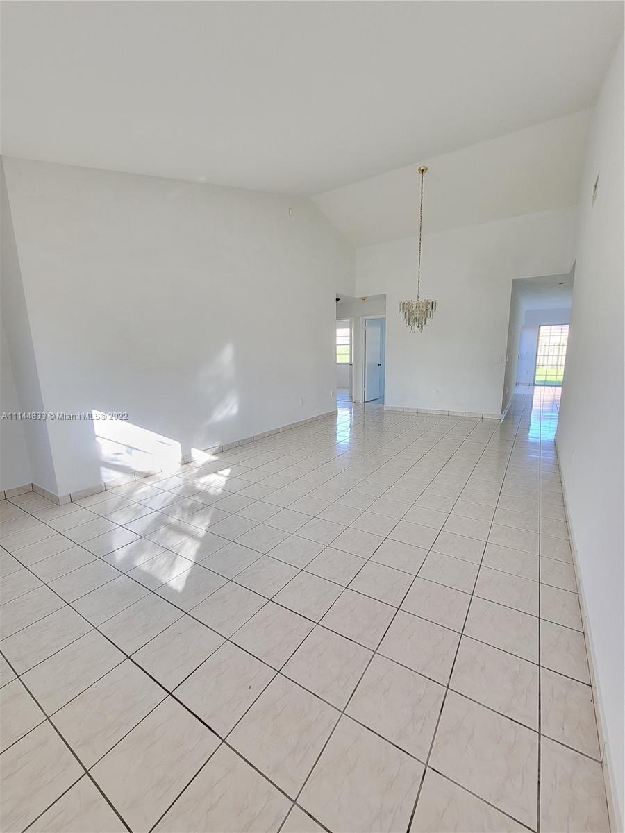 25053 Southwest 129th Place Homestead, FL 33032 - Photo 6 of 23