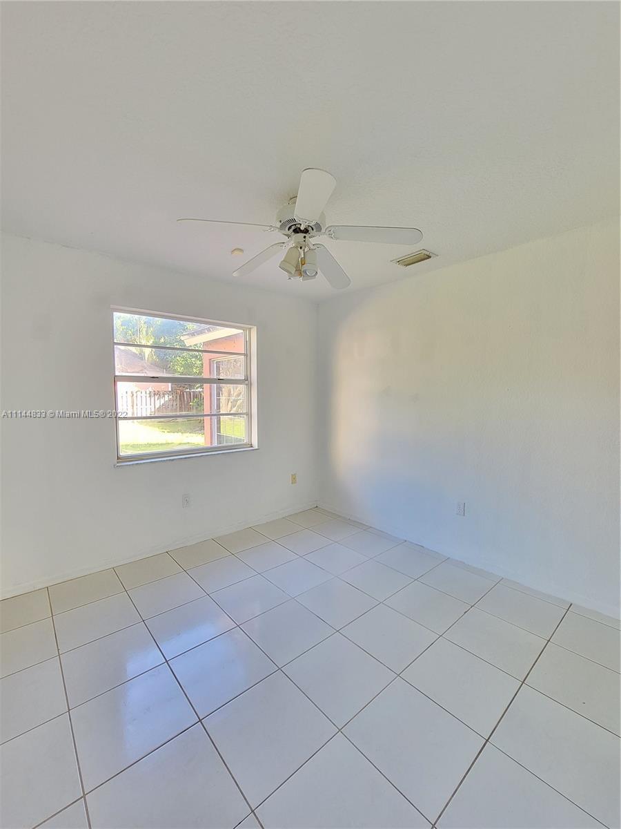 25053 Southwest 129th Place Homestead, FL 33032 - Photo 10 of 23
