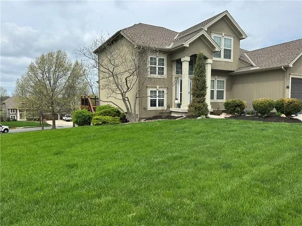 $625,000 | 10504 North Euclid Avenue, Kansas City, MO 64155