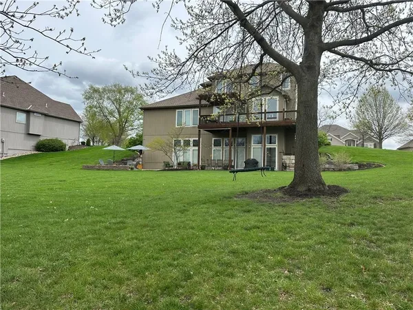 $625,000 | 10504 North Euclid Avenue, Kansas City, MO 64155