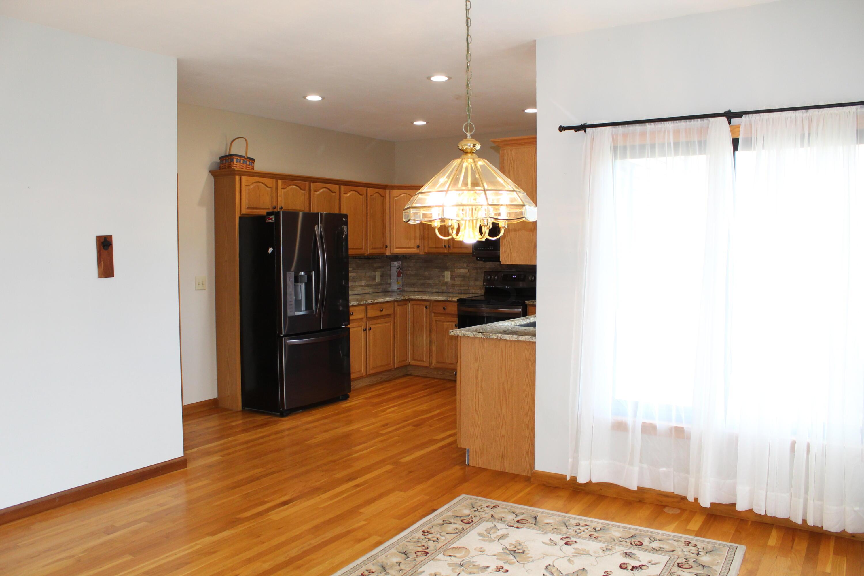 570 Todds Ridge Road Wilmington, OH 45177 - Photo 17 of 38 Kitchen from GR