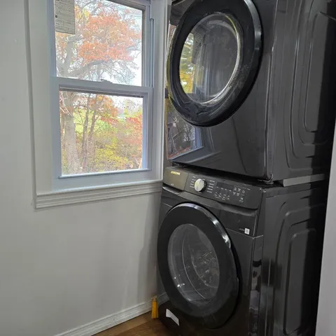 a view of washer and dryer in a utility room