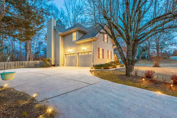 $425,000 | 5311 Kellys Point, Ooltewah, TN 37363