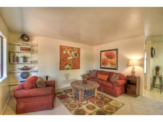 570 Risso Court Santa Cruz, CA 95062 - Photo 5 of 11 Gallery Image 5
