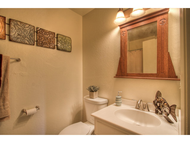 570 Risso Court Santa Cruz, CA 95062 - Photo 6 of 11 Gallery Image 6