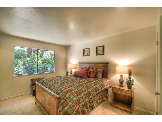570 Risso Court Santa Cruz, CA 95062 - Photo 7 of 11 Gallery Image 7