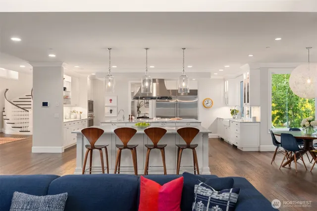 $10,550,000 | 3183 95th Place Northeast, Clyde Hill, WA 98004