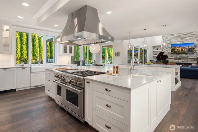 $10,550,000 | 3183 95th Place Northeast, Clyde Hill, WA 98004