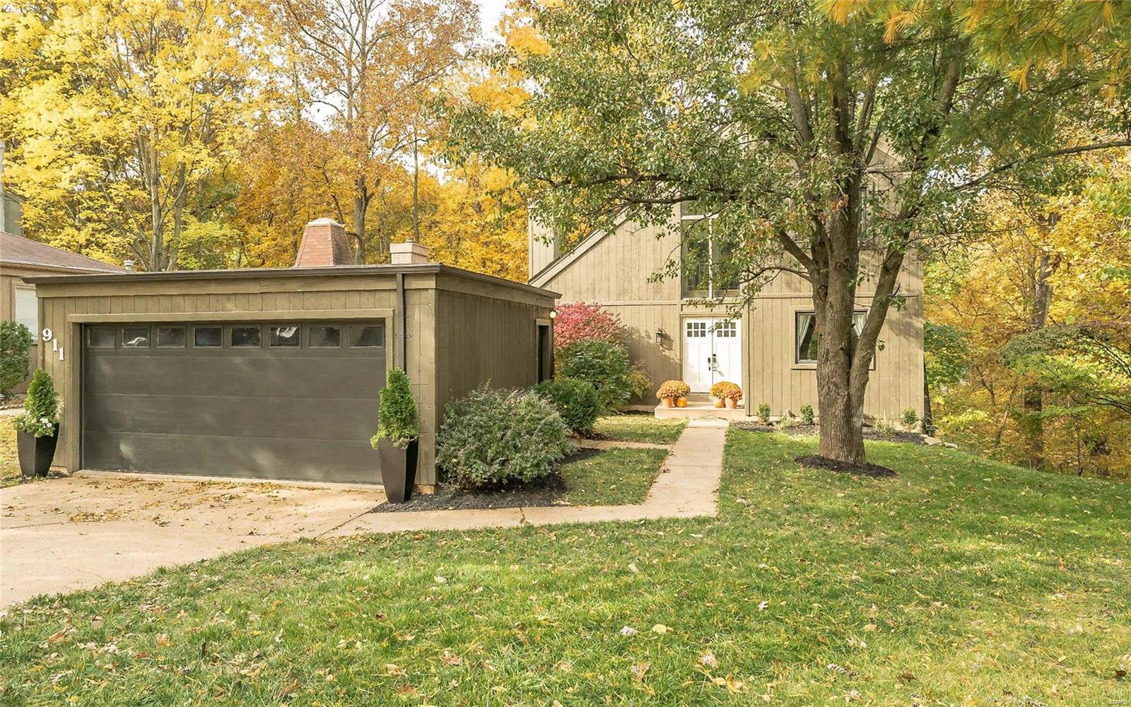 911 Imperial Point Manchester, MO 63021 - Photo 2 of 62