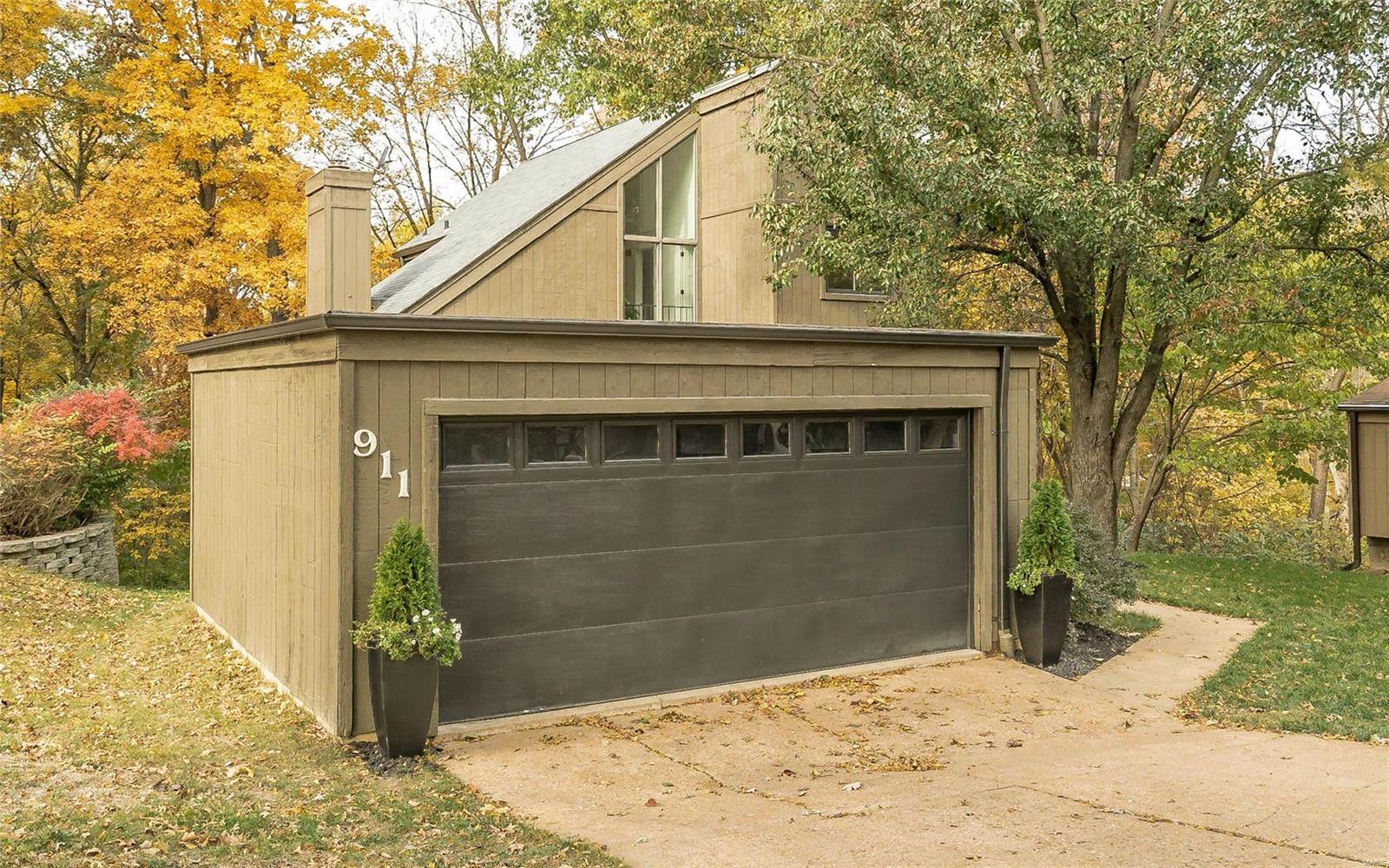 911 Imperial Point Manchester, MO 63021 - Photo 4 of 62
