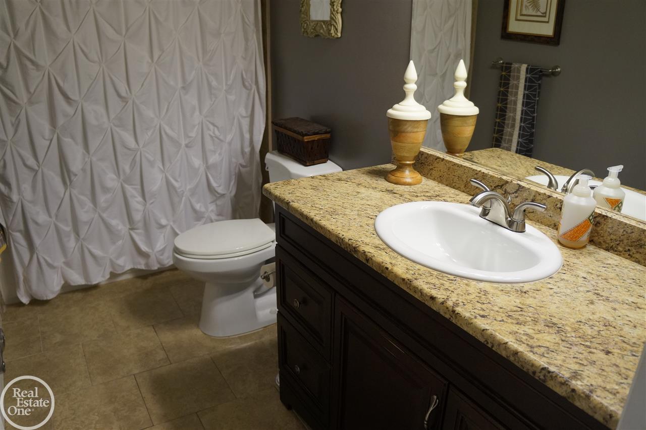 2403 Culbertson Avenue Rochester, MI 48307 - Photo 9 of 26