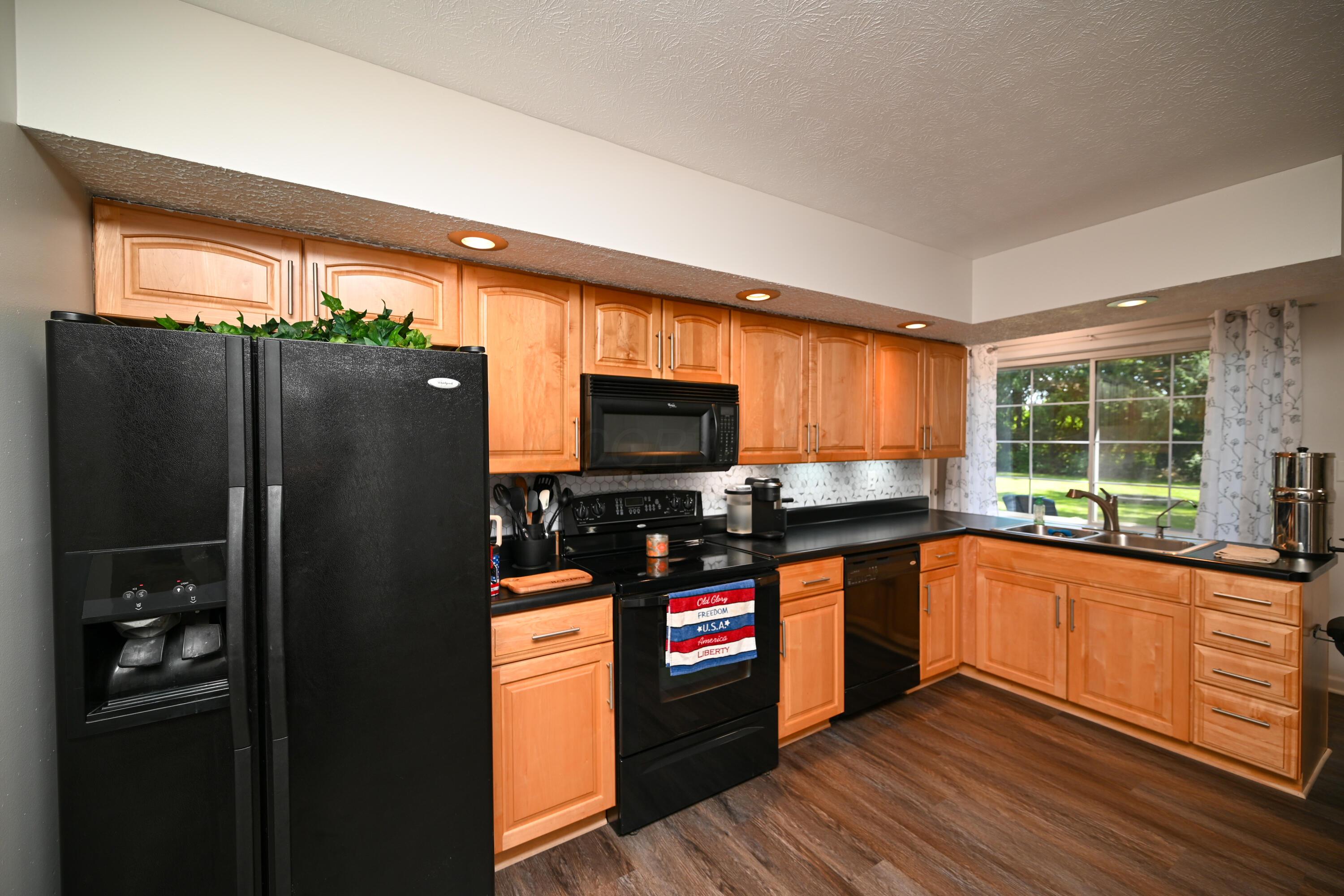 1004 Adare Road Marion, OH 43302 - Photo 6 of 48 DSC_3312