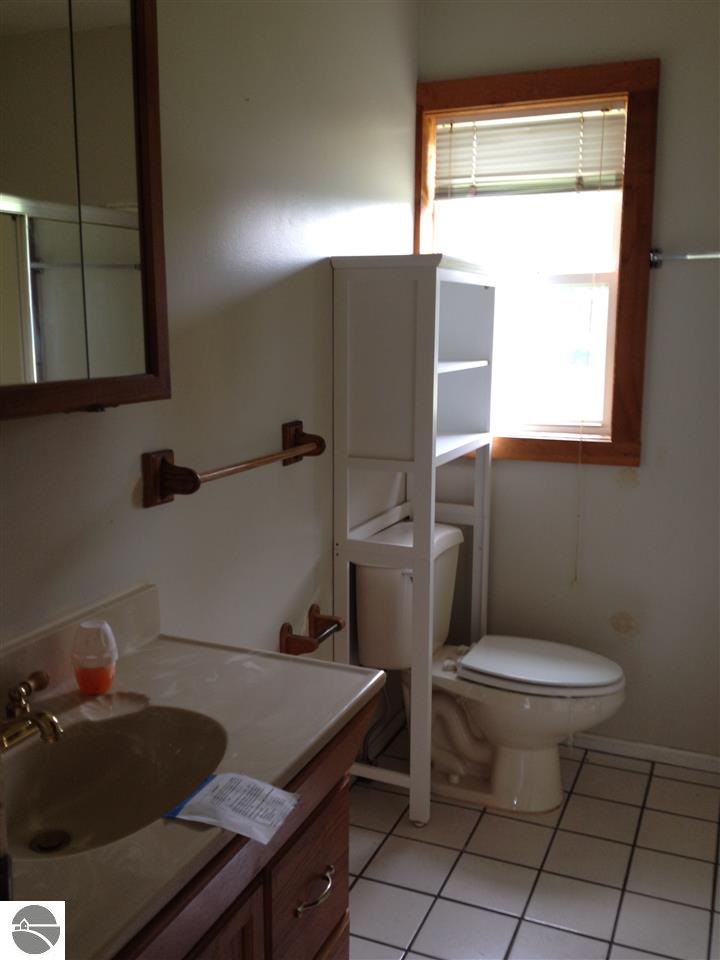 11886 Diamond Park Road Interlochen, MI 49643 - Photo 18 of 25 1787052-17.JPG