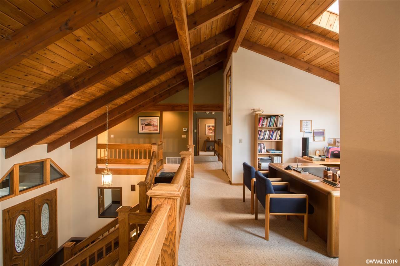 4158 Homestead Road South Salem, OR 97302 - Photo 24 of 39 a view of a balcony with chairs