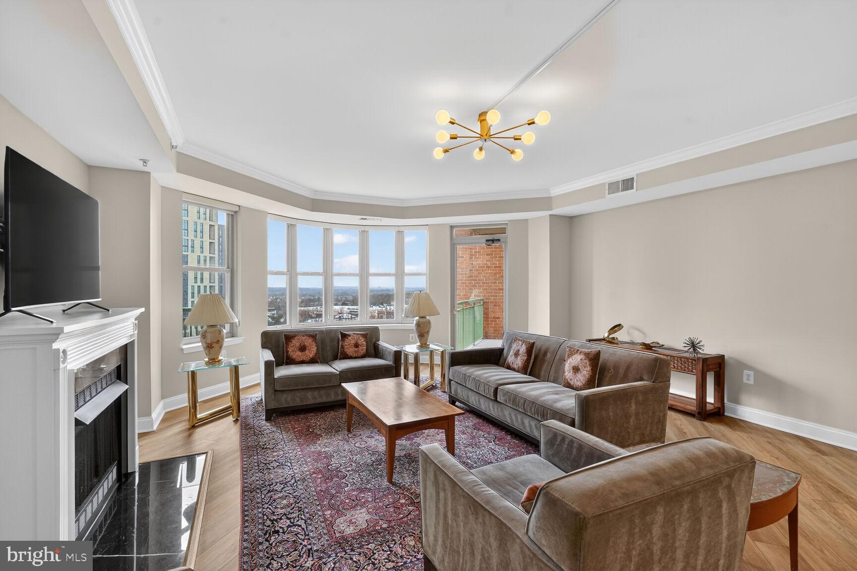 11776 Stratford House Place, Unit 1008 Reston, VA 20190 - Photo 15 of 66 Living Room