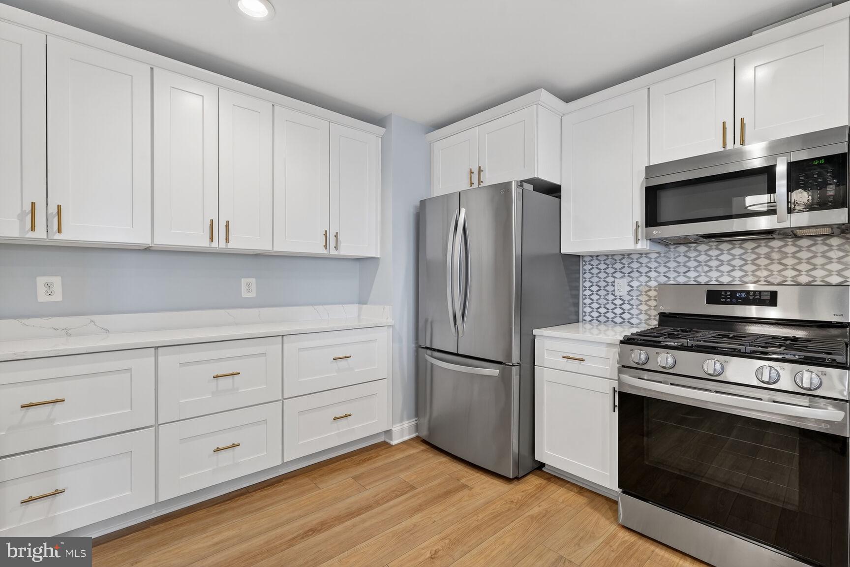 11776 Stratford House Place, Unit 1008 Reston, VA 20190 - Photo 18 of 66 Kitchen