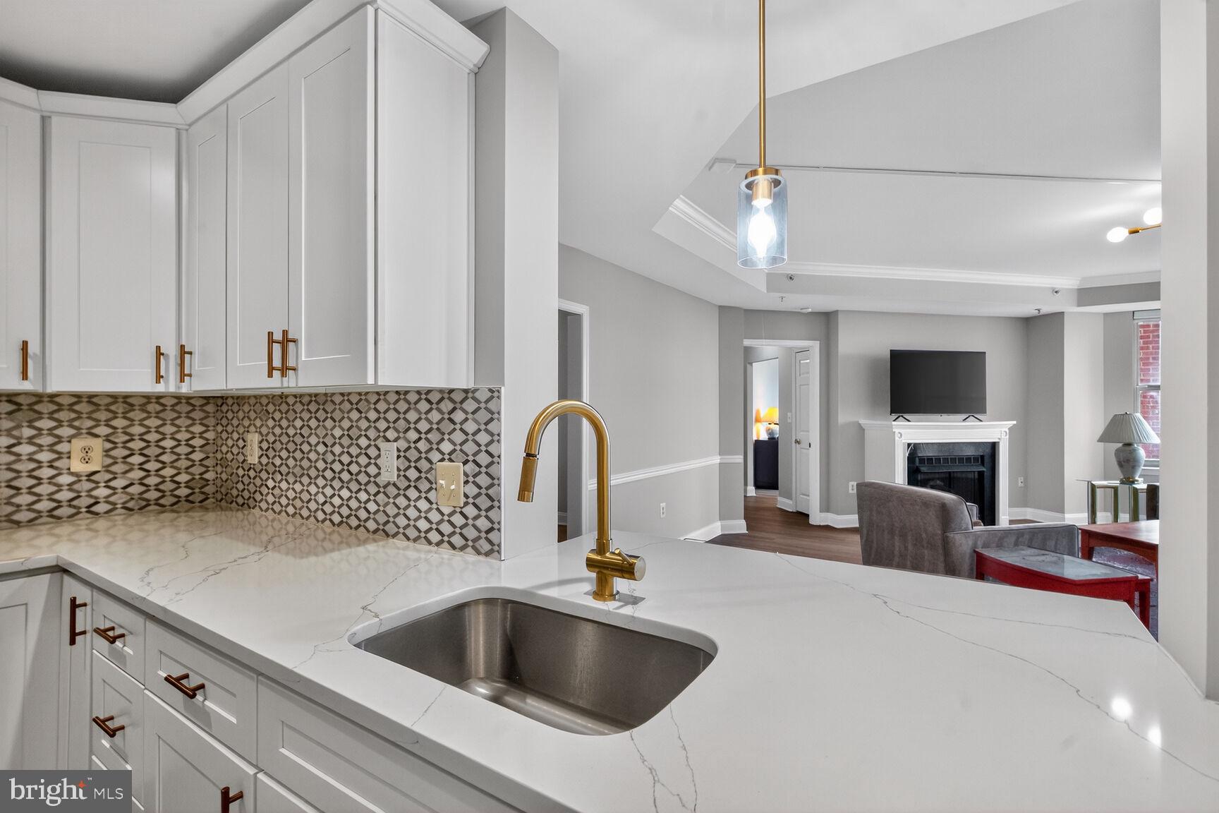 11776 Stratford House Place, Unit 1008 Reston, VA 20190 - Photo 21 of 66 Kitchen