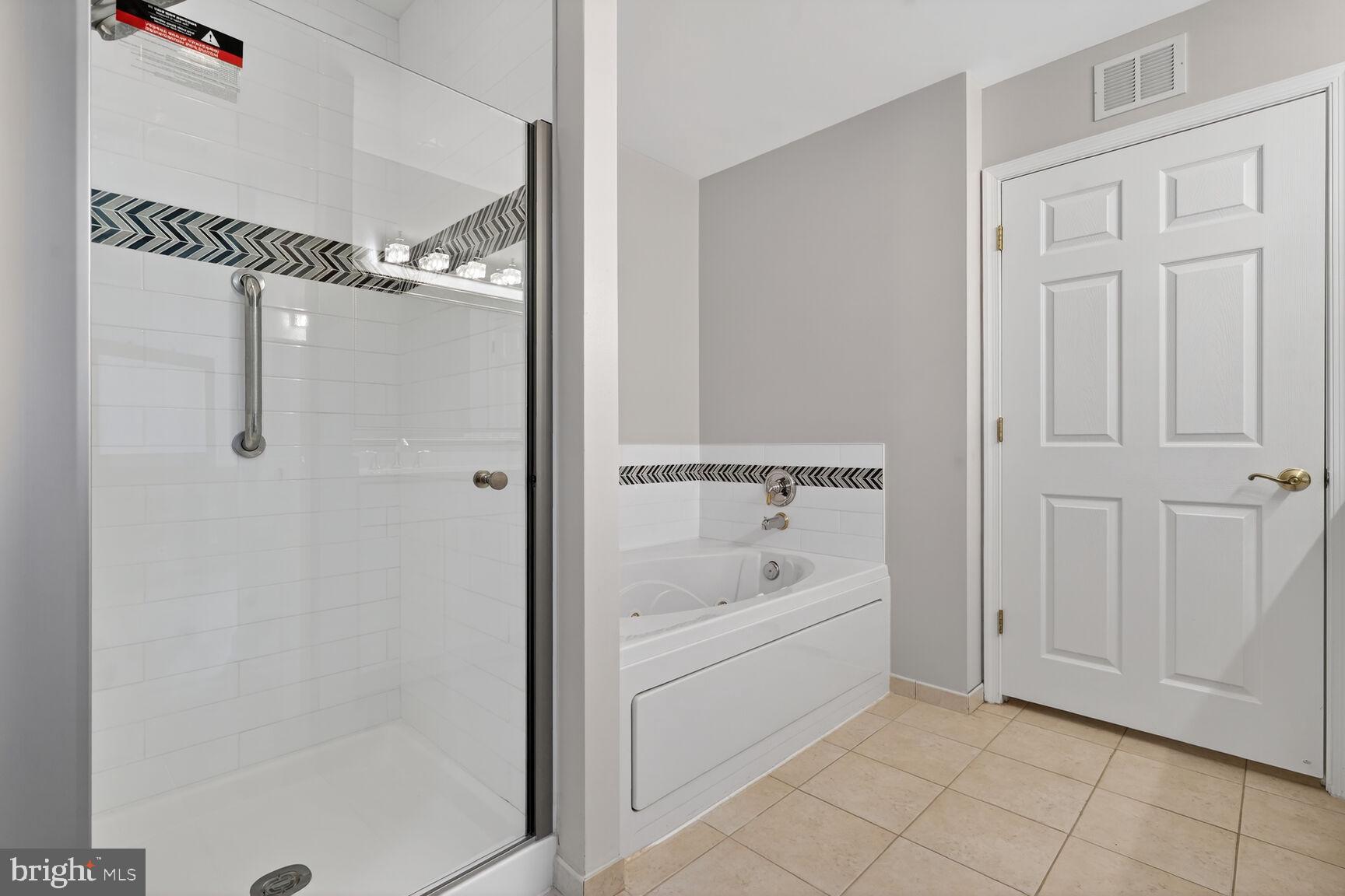 11776 Stratford House Place, Unit 1008 Reston, VA 20190 - Photo 34 of 66 Primary Bathroom