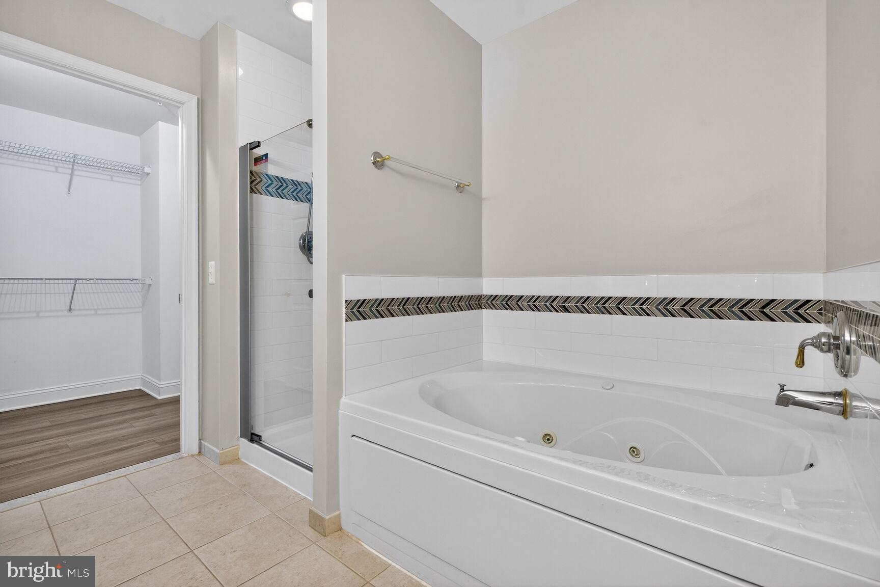 11776 Stratford House Place, Unit 1008 Reston, VA 20190 - Photo 35 of 66 Primary Bathroom