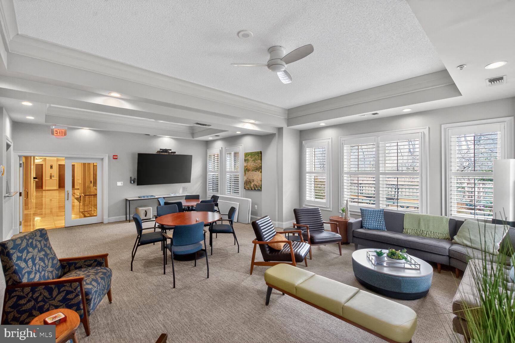 11776 Stratford House Place, Unit 1008 Reston, VA 20190 - Photo 55 of 66 Lounge