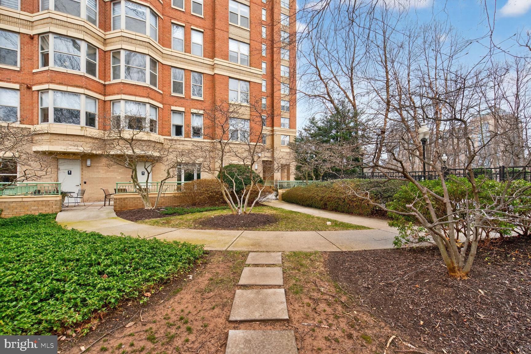 11776 Stratford House Place, Unit 1008 Reston, VA 20190 - Photo 57 of 66 Exterior