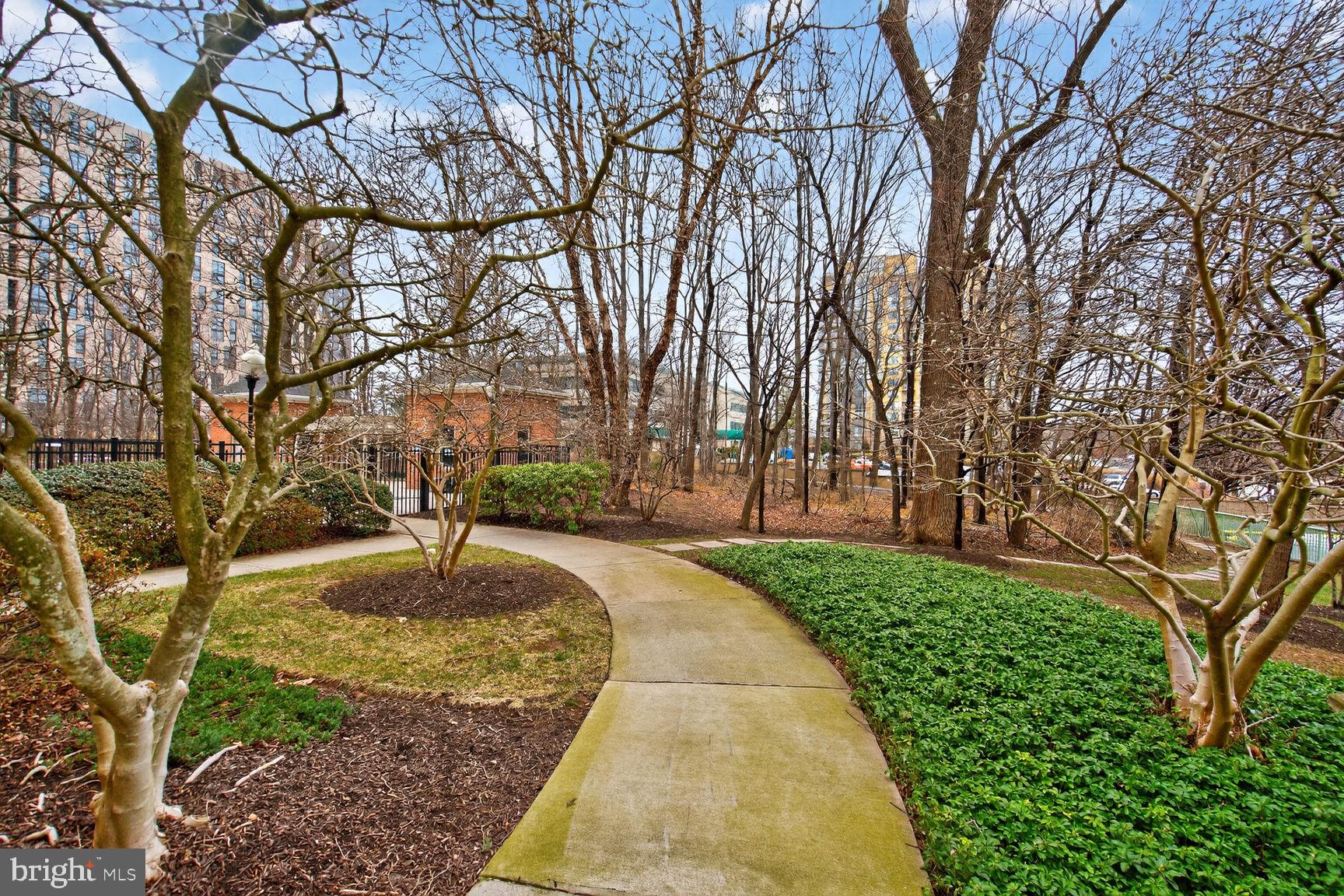 11776 Stratford House Place, Unit 1008 Reston, VA 20190 - Photo 60 of 66 Exterior