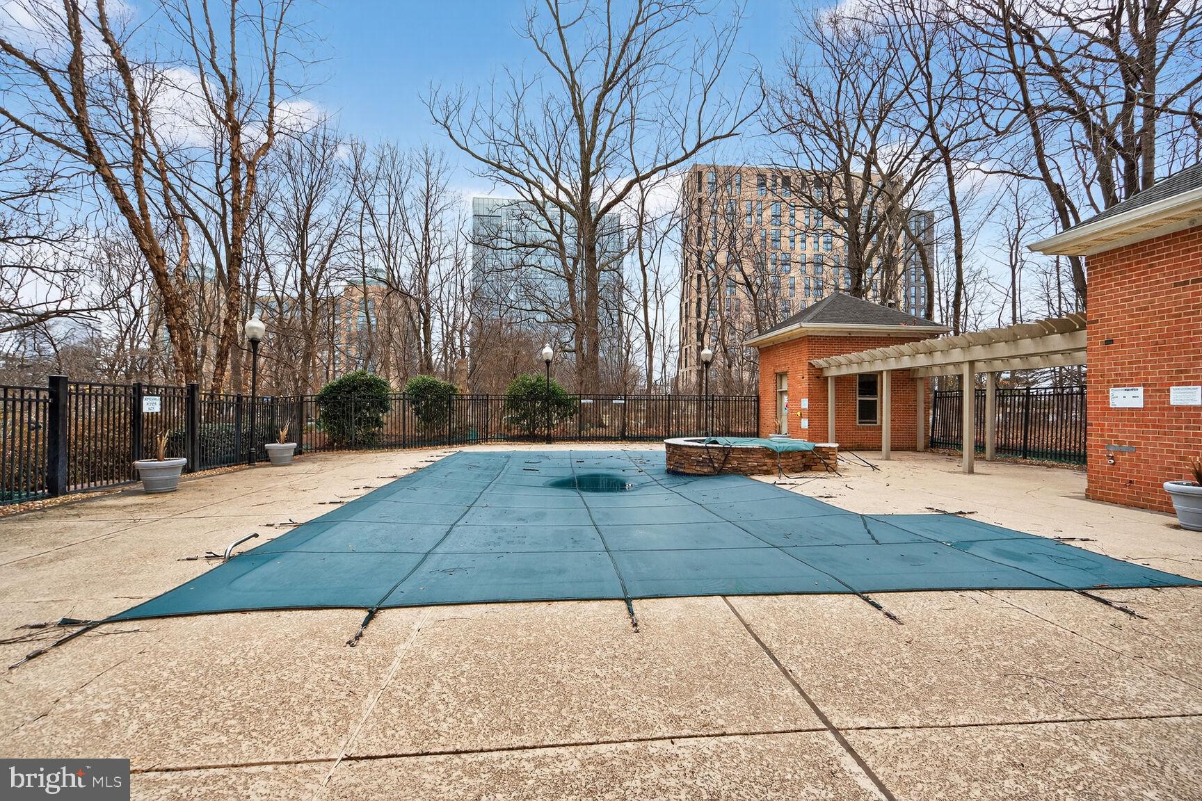 11776 Stratford House Place, Unit 1008 Reston, VA 20190 - Photo 63 of 66 Community Pool