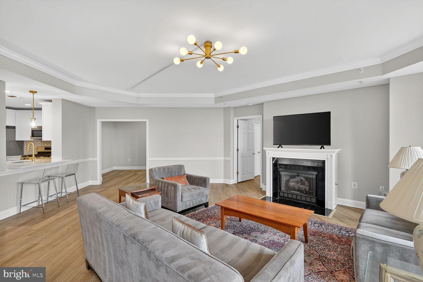 11776 Stratford House Place, Unit 1008 Reston, VA 20190 - Photo 9 of 66 Living Room