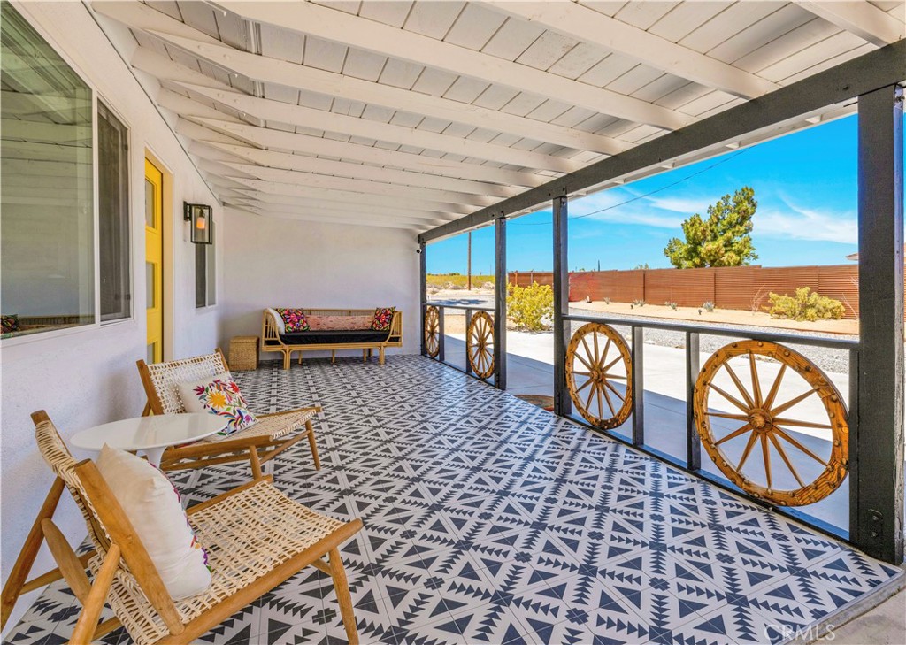 2837 Border Avenue Joshua Tree, CA 92252 - Photo 23 of 52 a living room with furniture