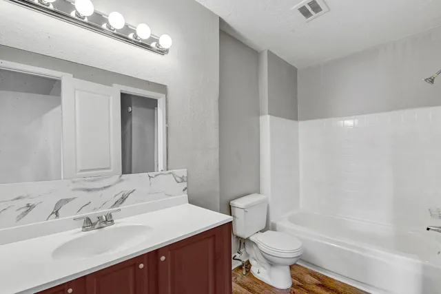 $1,500 | 128 Goodson Drive, Unit 128, Houston, TX 77060