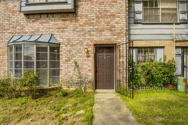 $1,500 | 128 Goodson Drive, Unit 128, Houston, TX 77060