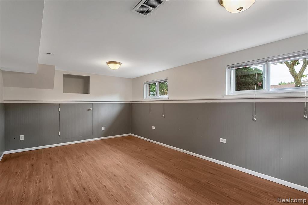12062 Racine Road Warren, MI 48093 - Photo 33 of 46