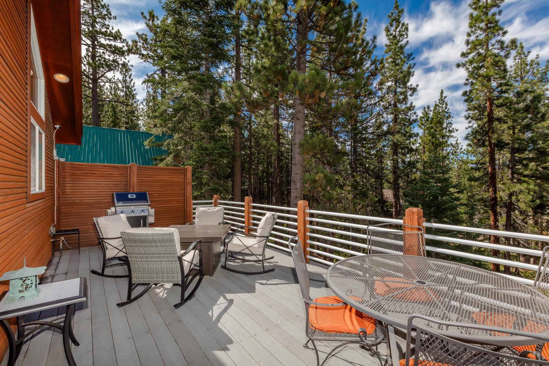 13213 Roundhill Drive Truckee, CA 96161 - Photo 20 of 21 a view of backyard with seating and trees