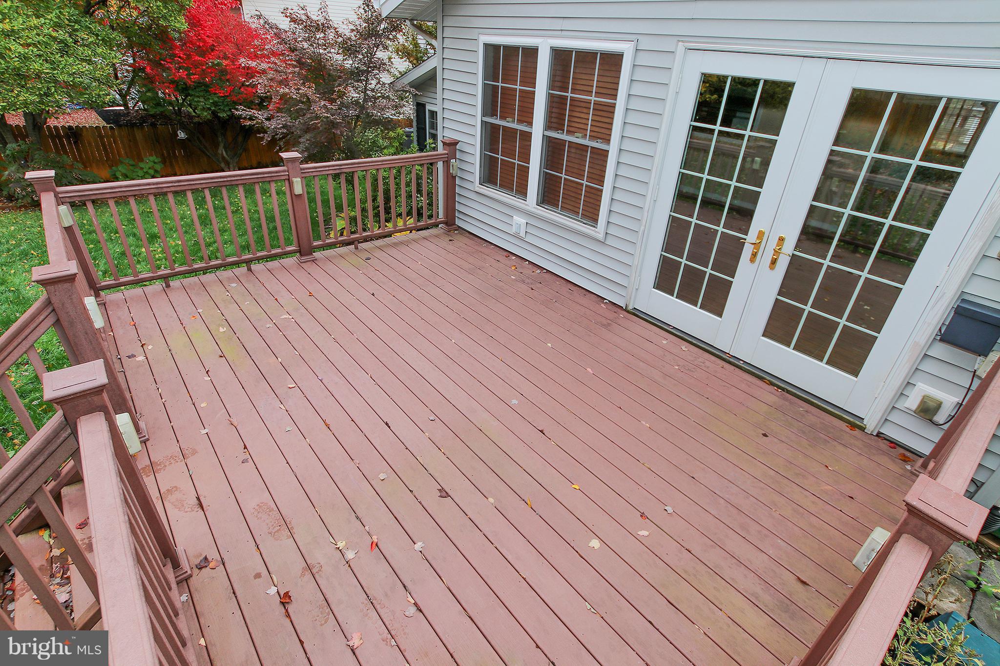 8950 Rolling Road Manassas, VA 20110 - Photo 22 of 30 Exterior (Rear)