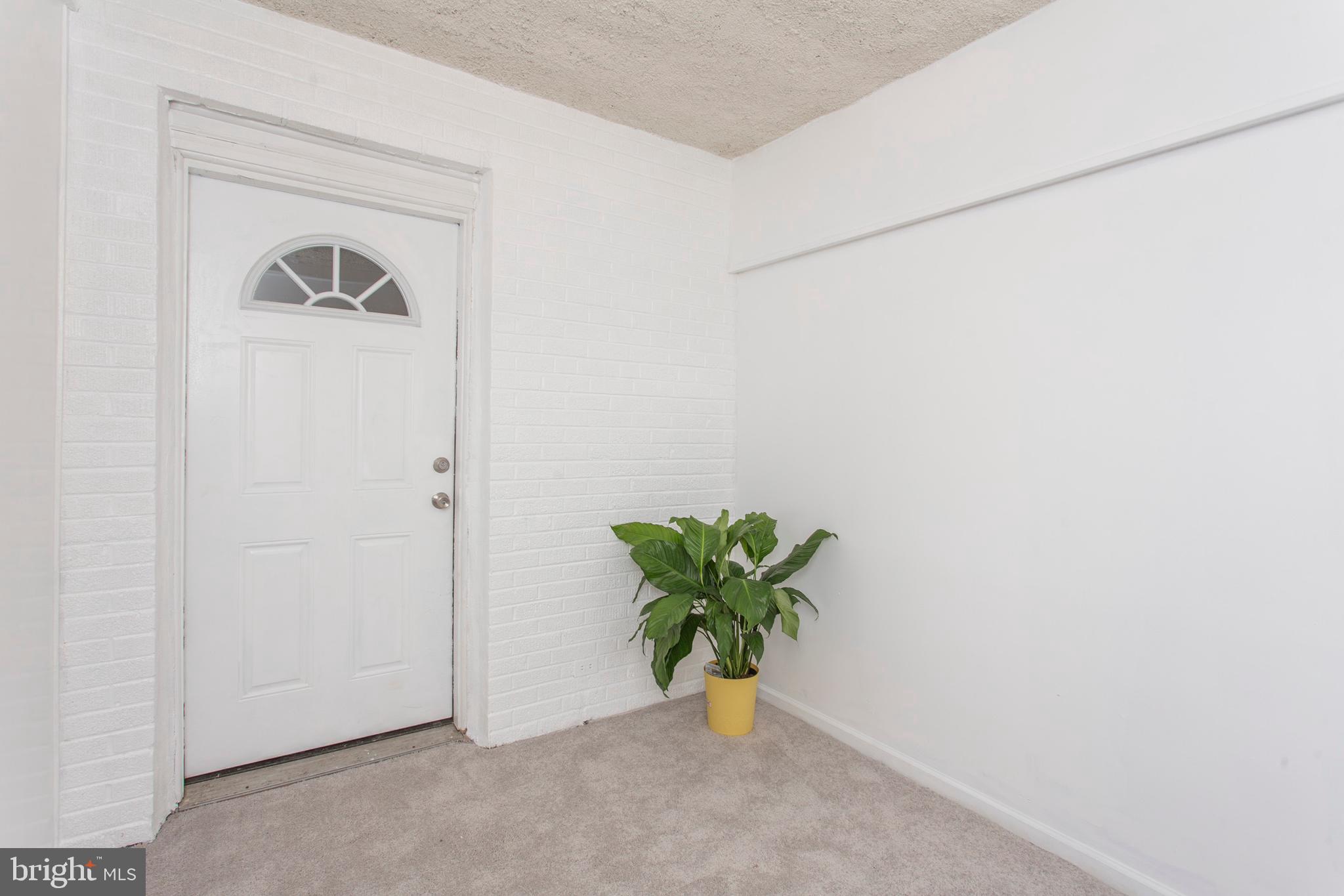 650 Littlecroft Road Upper Darby, PA 19082 - Photo 5 of 32 enclosed porch