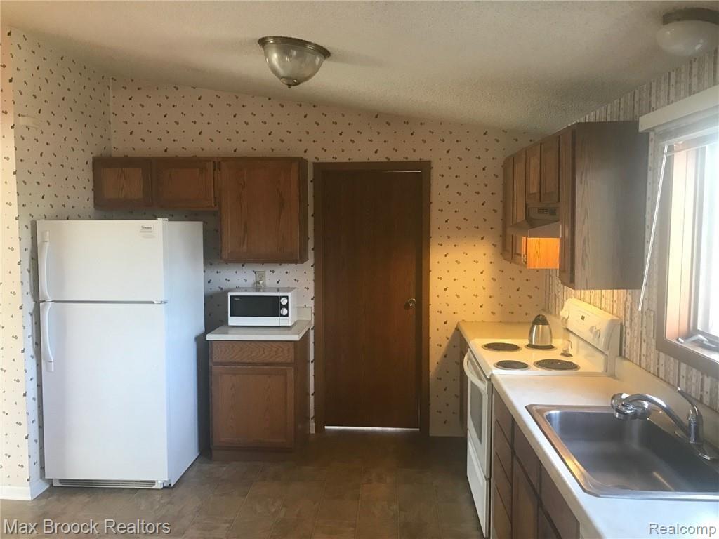 2297 London Bridge Drive, Unit 26 Rochester, MI 48307 - Photo 15 of 26