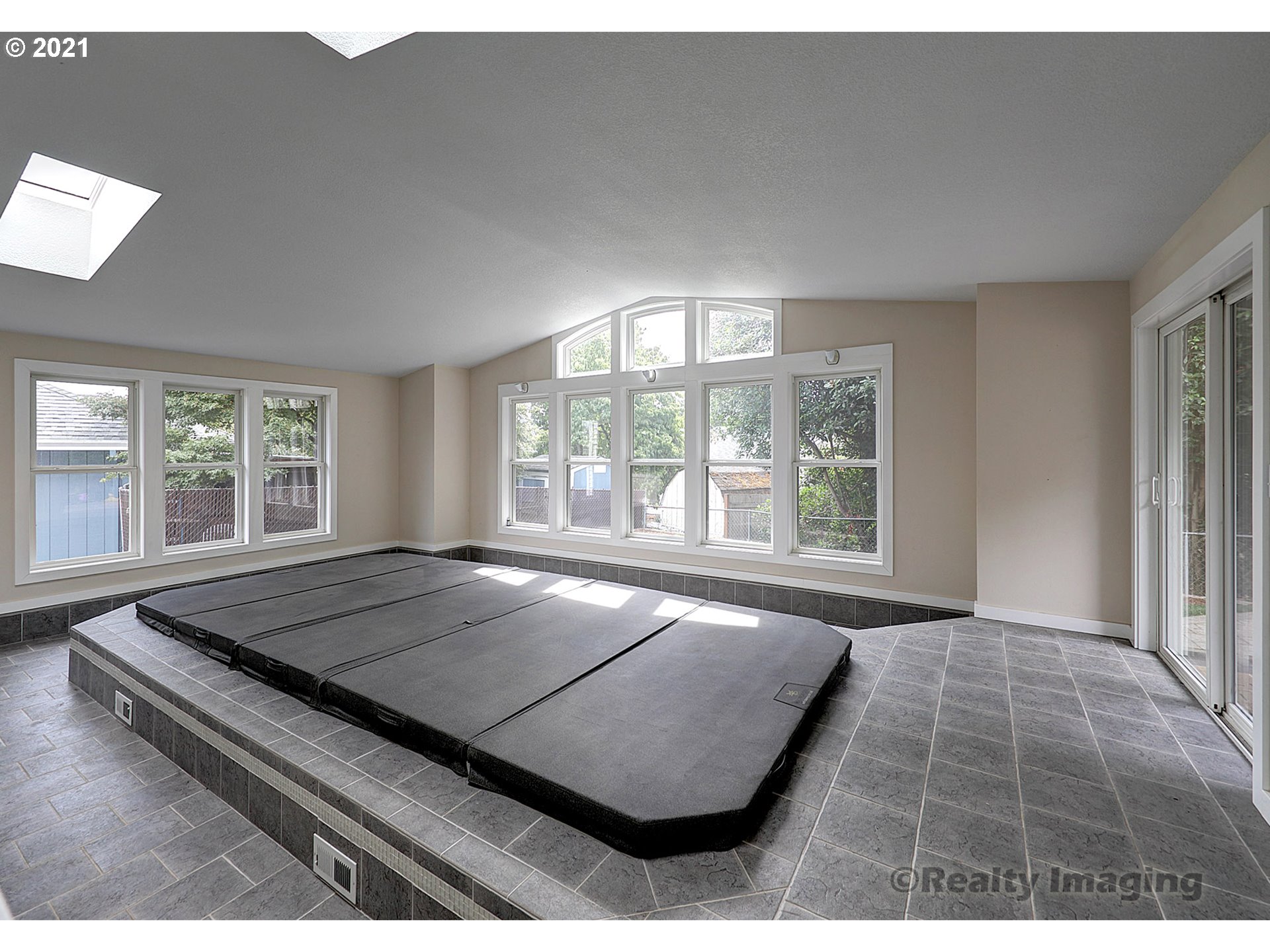 4080 Southwest 7th Street Gresham, OR 97030 - Photo 14 of 19 Gallery Image 14