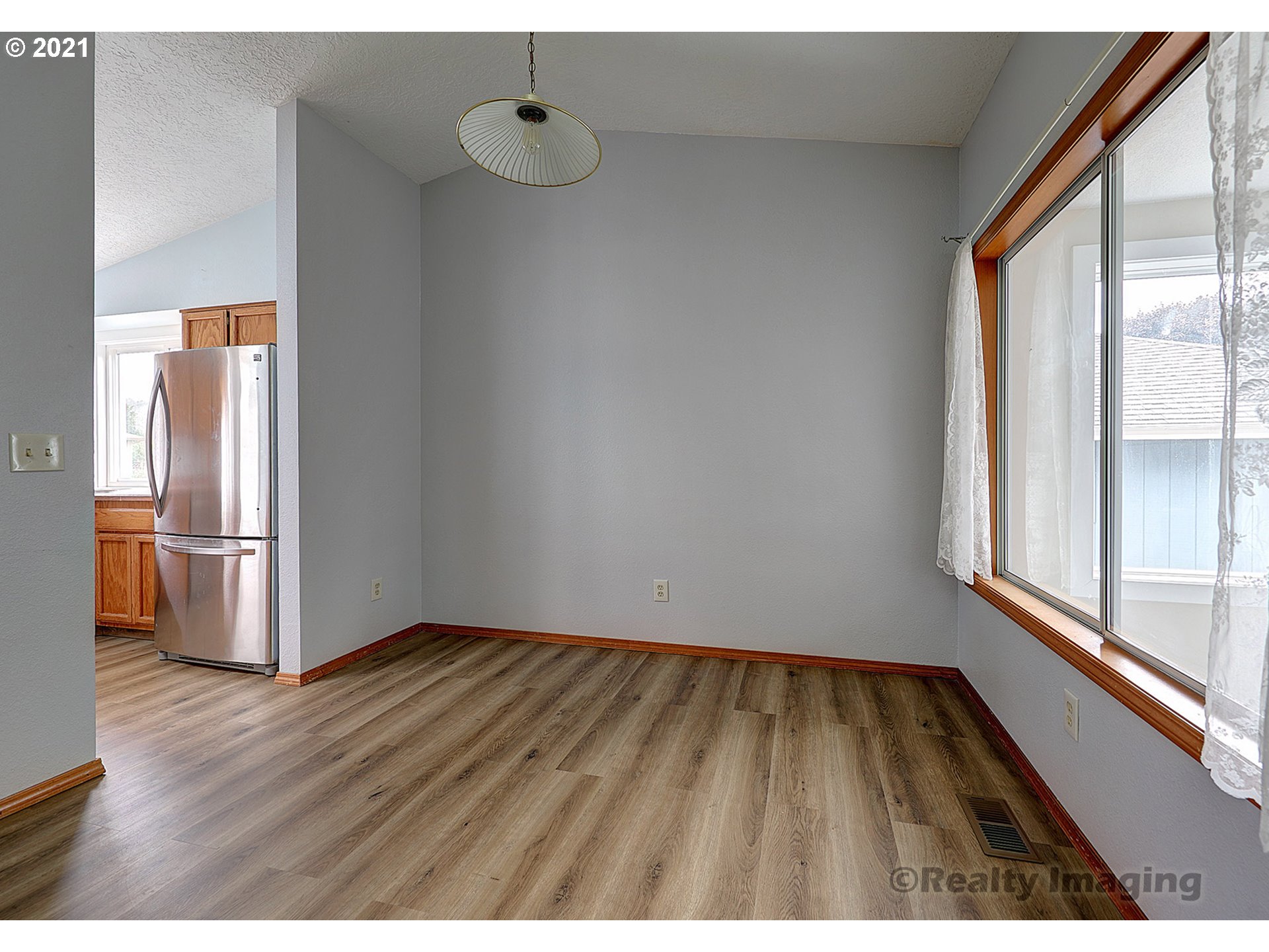 4080 Southwest 7th Street Gresham, OR 97030 - Photo 6 of 19 Gallery Image 6