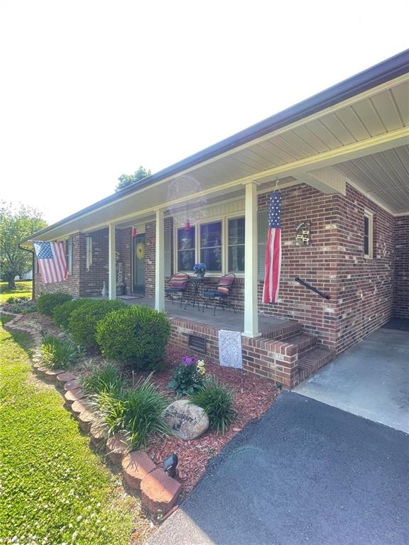 215 Freeman Street Dobson, NC 27017 - Photo 6 of 49